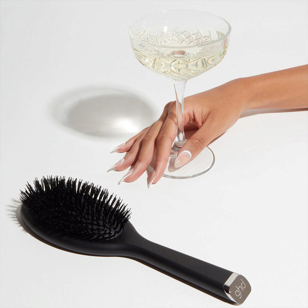 Ghd The Dresser Spazzola Ovale: Setole Antistatiche per Capelli Lisci e Brillanti