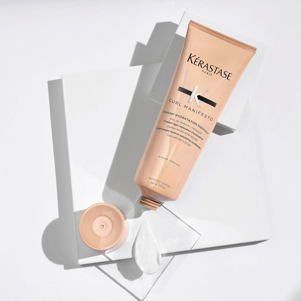 Kerastase Curl Manifesto Balsamo Idratante Leggero per Capelli Ricci 250ml